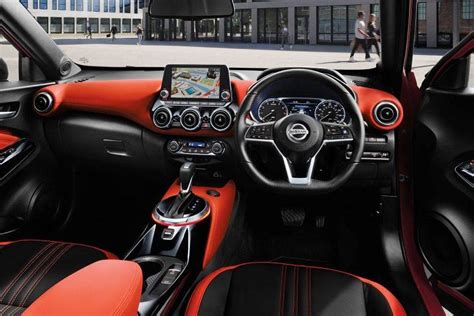 Nissan Juke Interior & Exterior Images, Colors & Video Gallery ...