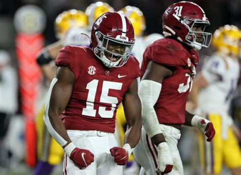 Dallas Turner’s scoop and score gives Alabama a 49-42 lead in the fourth