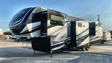 2023 Grand Design Solitude 380FL RV for Sale in Corinth, TX 76210 | 99269 | RVUSA.com Classifieds