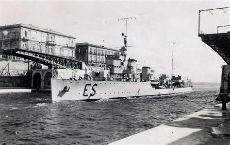 USS Enterprise (CVAN-65) after suffering explosion off the coast of Oahu, Hawaii, 14 January ...