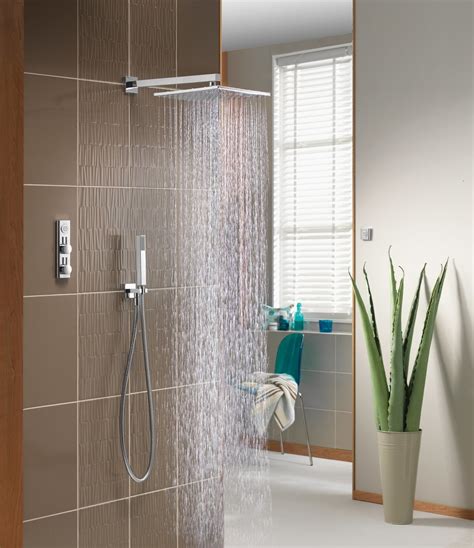 Aqualisa HIQU Digital Thermostatic Shower Mixer | Deep Blue Bathrooms