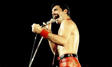 10 Best Freddie Mercury Songs of All Time - Singersroom.com