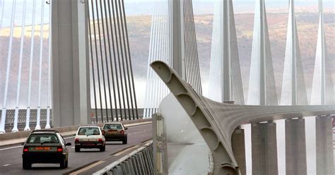 World’s tallest bridge opens to delighted public