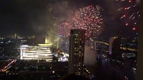 Bangkok New Year's Eve Fireworks at IconSiam - YouTube