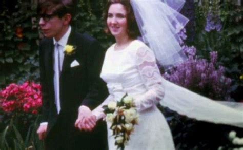 A Very Dapper Stephen Hawking And His Wife Jane At Their Wedding In 937