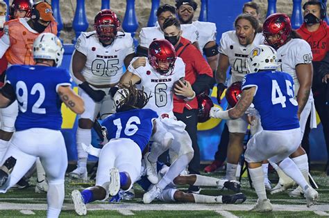 San Jose State football team has a 3 p.m. kick off in Hawaii