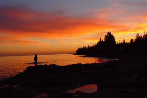 File:Lake superior north shore sunset.jpg - Wikimedia Commons