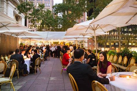 Bryant Park Grill - Rooftop Terrace - Restaurant in New York, NY | The Vendry