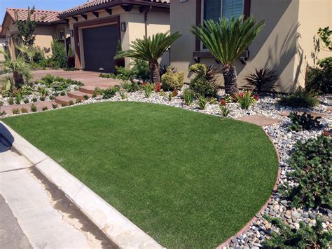 Synthetic Turf Milton, Wisconsin Landscape Rock, Front Yard Landscaping ...