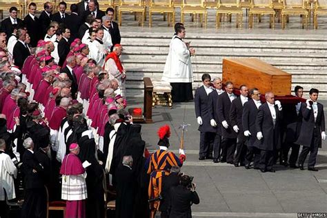 BBC News | In pictures: Pope John Paul's funeral, Final journey