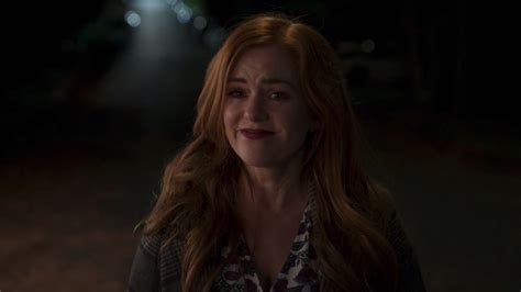 Wolf Like Me Trailer: Isla Fisher Has A Big Secret, Just Try To Guess What It Is