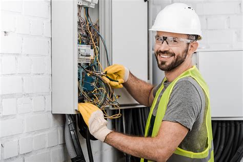 What Makes a Good Electrical Contractor? Find Out Here