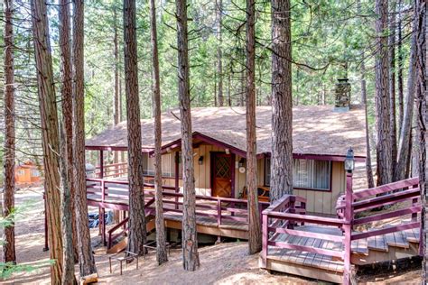 Redwoods in Yosemite - (20B) We-Dunn-It, Cabins, Wawona, United States of America | Glamping Hub