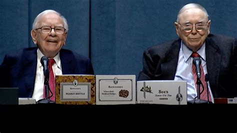 Live updates: Berkshire Hathaway annual meeting 2022