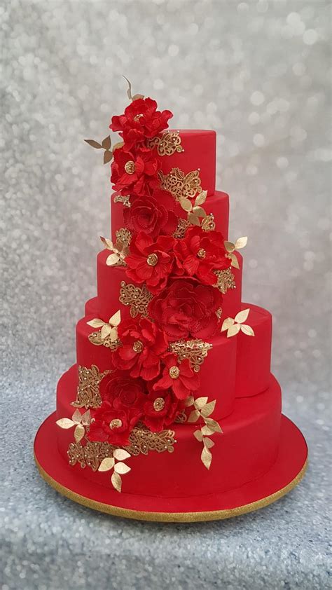 Red wedding cake - Decorated Cake by azhaar - CakesDecor