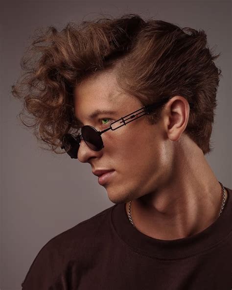 2022 Hairstyles For Men With Thick Hair