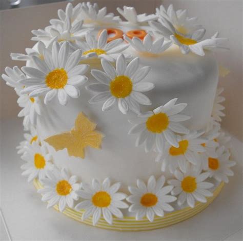 Daisy Birthday Cake - Decorated Cake by Melissa's - CakesDecor