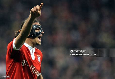 Bayern Munich's Argentine defender Martín Demichelis reacts during ...