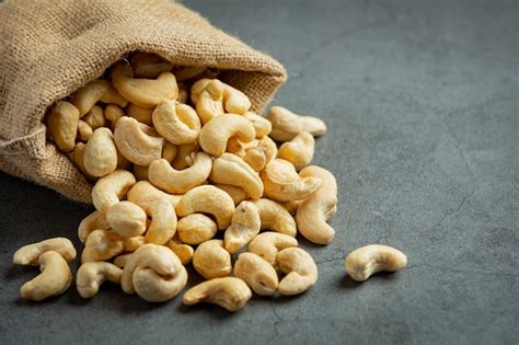 The Challenges of Cashew Nut Farming in Kenya – Sopriza