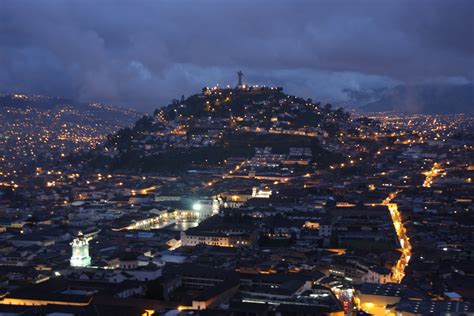 Grasshopper Viewpoints: Quito, Ecuador At Night