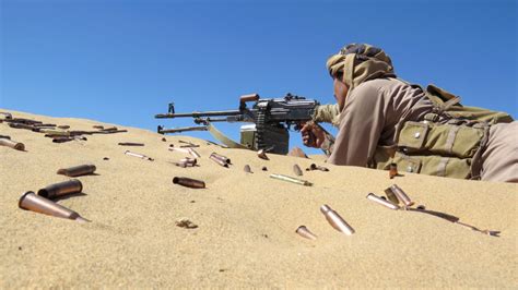 Houthi rebels, Yemen govt troops clash near Saudi border