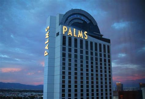 Pictures of the Pool at the Palms Resort Las Vegas