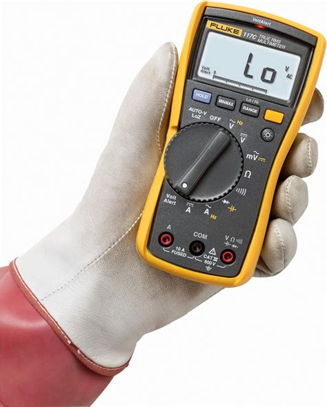 Buy Fluke 117 Digital Multimeter, Non-Contact AC Voltage Detection ...