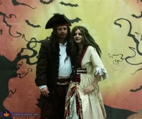 Captain Jack Sparrow and Calypso Costume - Photo 3/3