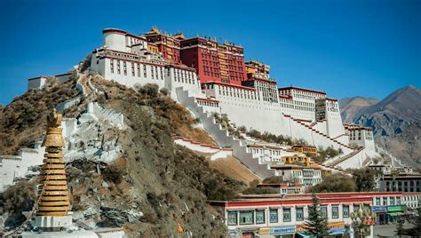 Exploring the Roof of the World: 7 Days in Tibet