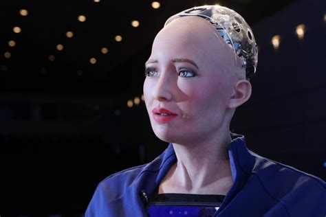 Is Sophia Robot using AI or is it a Marketing Stunt? - Unite.AI