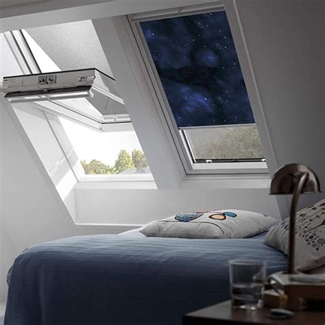 VELUX Genuine Blackout Blind, Childrens, 4653 - Universe - C04-55 x 98cm: Amazon.co.uk: Kitchen ...