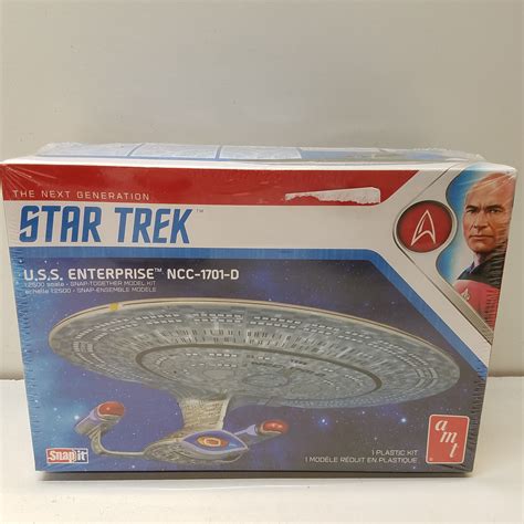 Buy the Star Trek USS Enterprise NCC-1701-D Model Kit 1:2500 | GoodwillFinds