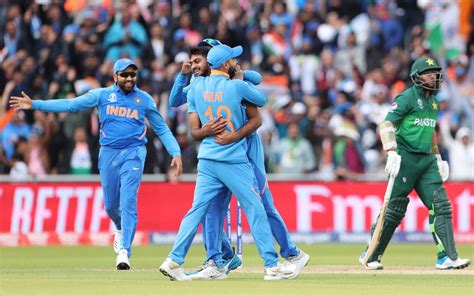 IND v PAK: Team India Too Good for Pakistan, Again!