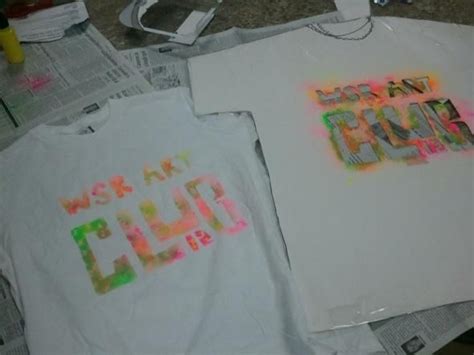 DIY Stencil : How to Make Stenciled T-Shirts | Art club, Art club projects, Art lessons elementary