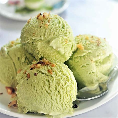 Green Tea (Matcha) Ice Cream - Culinary Shades