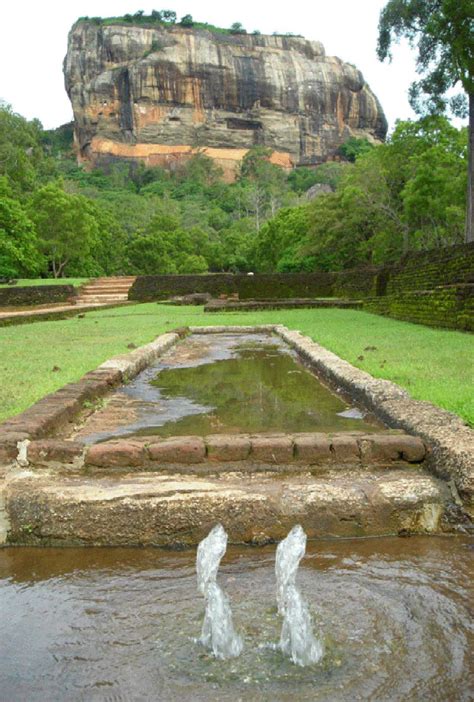 Sigiriya Rock: Gardens