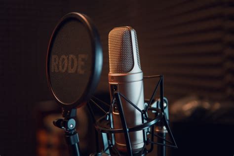 6 Ways to Make Your Podcast Mic Sound Better | RSS.com Blog - Podcasting and Beyond