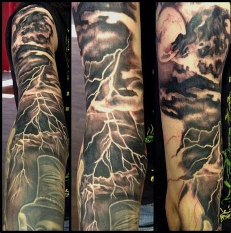 20+ Lightning Tattoos | Lightning tattoo, Tattoo background, Black ink ...