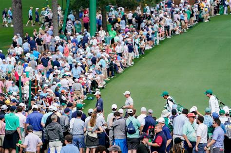 Photos: Patrons at the 2023 Masters at Augusta National Golf Club