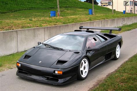 High-Resolution Lamborghini Diablo SV-R Photos