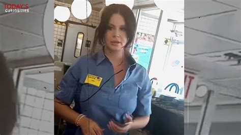 Lana del Rey working in Waffle House even with nametag surprises fans ...