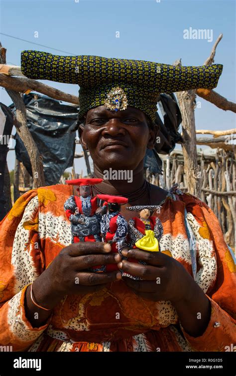 Bantu woman hi-res stock photography and images - Alamy