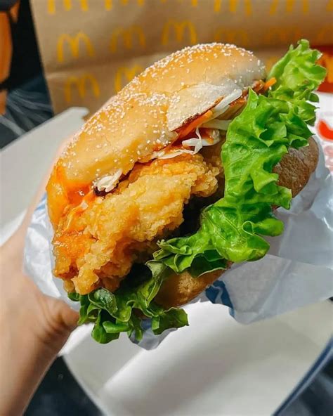 McDonald’s launches Crispy “Hainanese Chicken” Burger for National Day