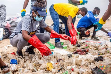 50 million volunteers in 180 countries take part in World Cleanup Day