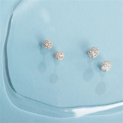 Halo Lab-Grown Diamond Stud Earrings | VRAI