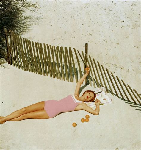 These fabulous vintage beach images from the Vogue archives capture that classic feminine ...