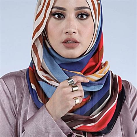 Biodata Fathia Latiff, Pelakon Cantik Yang Sudah Bertudung Sepenuhnya ...