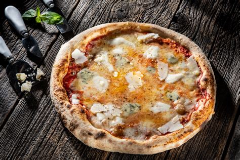 Pizza Quattro Formaggi | Express Chef Delivery