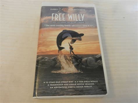 Free Willy (VHS, 1993, Clamshell) - VHS Tapes