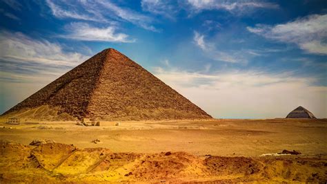 Sneferu's Red Pyramid: Ancient Egypt's Third-Largest Pyramid - Pyramidomania